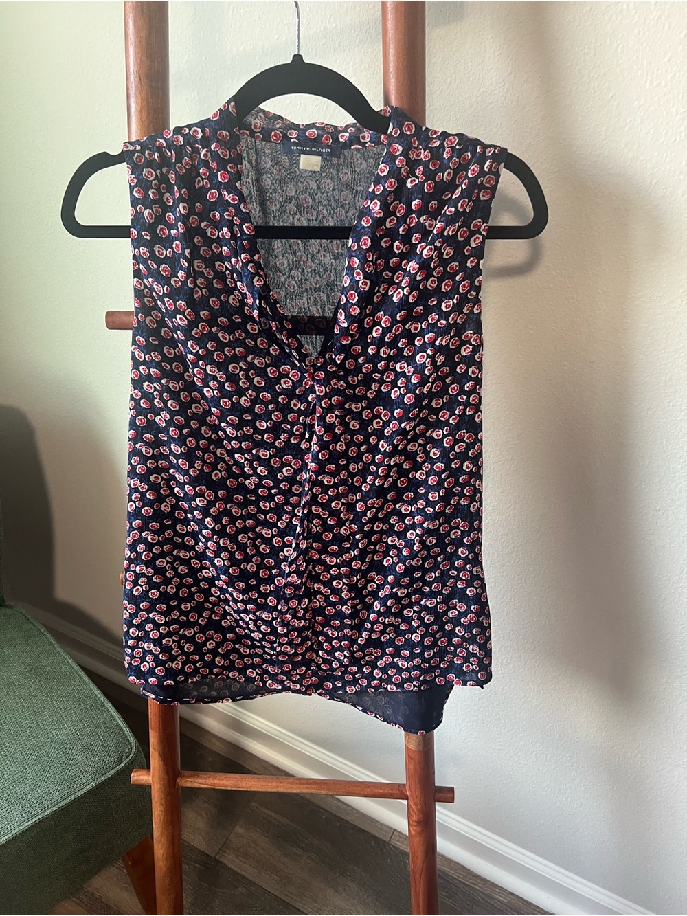 Tommy Hilfiger Navy Sleeveless V-Neck Floral Camisole